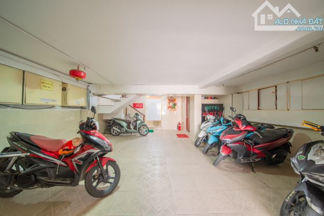 Bán hệ thống Khách sạn Mặt tiền khu Tên Lửa - 1