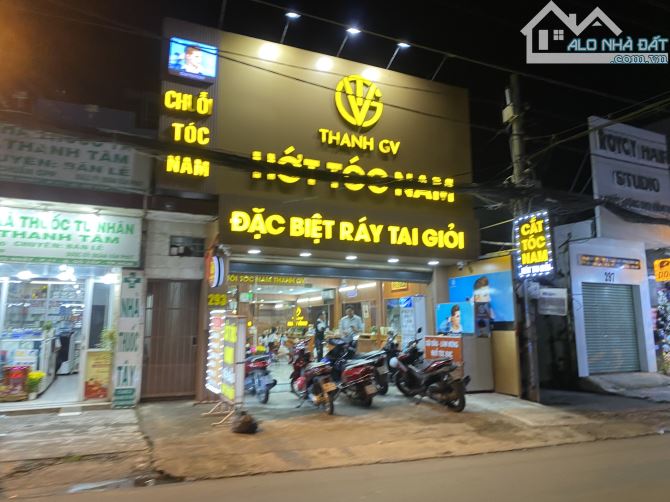 Giá đầu tư! Mặt tiền Thống Nhất 8 x 25m, 1 trệt 3 lầu, hai mặt tiền trước sau Giá 26,5 tỷ