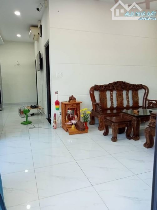 Bán Nhà 3 Phòng Ngủ Linh Đông Thủ Đức-68m2- 3 TỶ 2,sổ hồng riêng CN đủ,Hẻm xe Hơi. - 1
