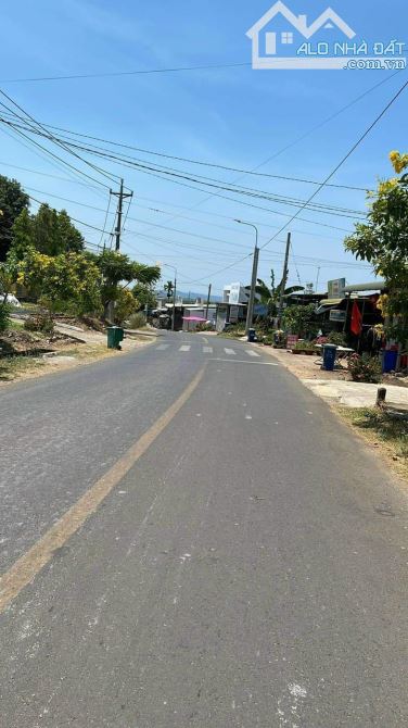 BÁN ĐẤT 1 SẸC QUỐC LỘ 20 2 MẶT TIỀN BÊ TÔNG 1029M2(16MX66M) CÁCH QUỐC LỘ 20 2KM GIÁ 720TR - 1