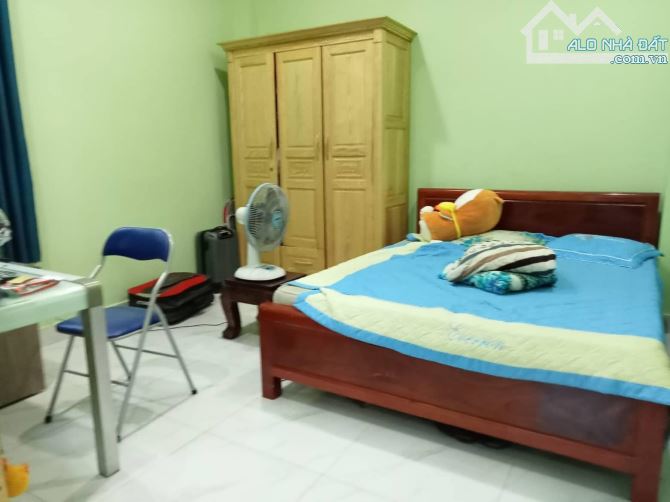 Bán Nhà 3 Phòng Ngủ Linh Đông Thủ Đức-68m2- 3 TỶ 2,sổ hồng riêng CN đủ,Hẻm xe Hơi. - 2