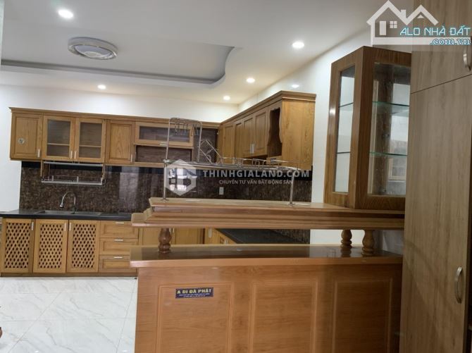 Bán nhà mặt tiền đường Chu Mạnh Trinh phường 8 , 98m2 giá 10.5 tỷ , nhà đẹp 1 tr 2 lầu - 3