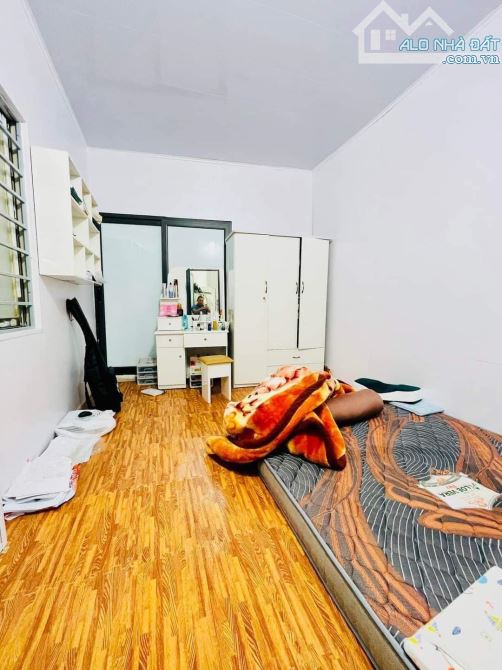 BÁN NHÀ TRƯỜNG TRINH SIÊU HIẾM, 30M2, 3 TẦNG, 6 TỶ 4 LÔ GÓC 2 THOÁNG