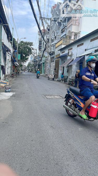 Bán nhà Tân Phú đường Bờ Bao Tân Thắng 4,2x10m 5L 4PN đẹp ô tô vào nhà nhỉn 4,5 tỷ - 1