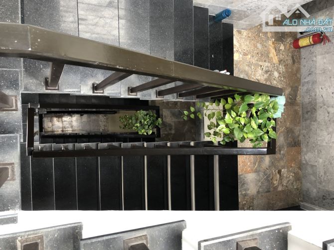 Cần bán nhà 4 tâng mt Huỳnh Trúc Kháng, phố cổ - 1