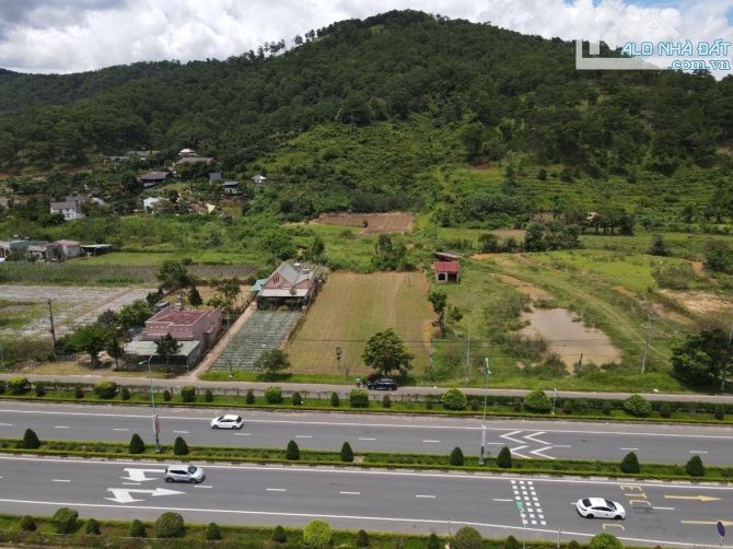 🏆Bán lô đất gần khu du lịch thác Prenn mặt tiền QL20 DT 2361m2 giá 36 tỷ - 1