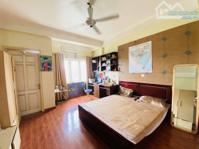 Cần bán gấp nhà phố Dương Khuê, vỉa hè, kinh doanh, ô tô tránh, 50m2* mt 5m, chỉ 15 tỷ - 1