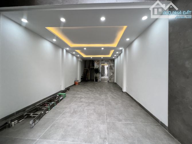 BÁN TOÀ CCMN TRƯỜNG TRINH , ĐỐNG ĐA, 8 TẦNG DOANH THU 600 tr/NĂM CHỈ 10 TỶ