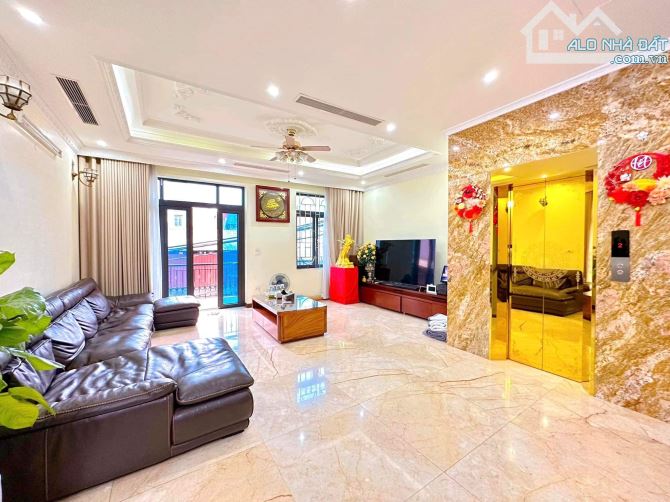 Bán Nhà Ngõ 61 Phố Lạc Trung Hai Bà Trưng 117m 4T, MT 7.8m Phân Lô, 2 Ôtô tránh, 26 tỷ