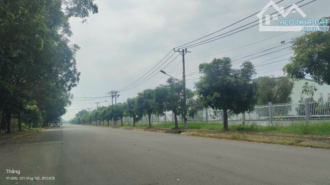 652. BÁN ĐẤT XÂY XƯỞNG TRONG KHU CÔNG NGHIỆP ĐỨC HOÀ LONG AN 20.000M2 - 1