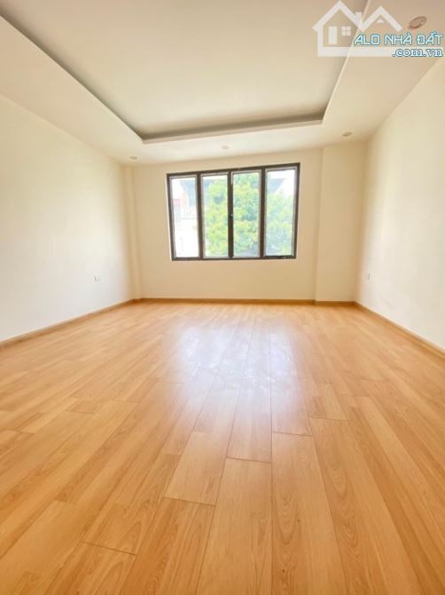 Bán nhà riêng Ngõ 22 Phố Lụa Hà Đông Phân Lô Ô Tô Kinh Doanh 40m2x5Tx3.75 tỷ - 2