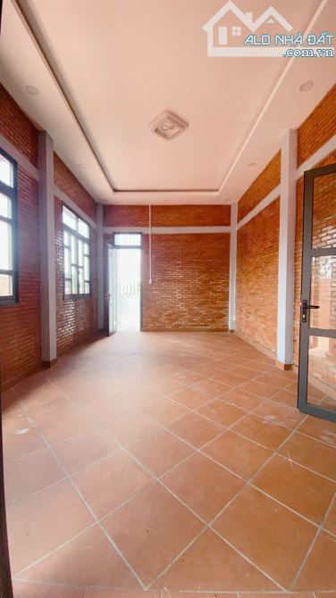 Hạ giá bán nhà vườn mt đường nhựa xây dựng đẹp, phù hợp nghỉ dưỡng cuối tuần - 3