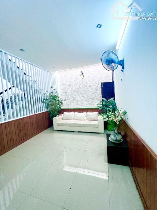 SIÊU PHẨM GIÁ RẺ. 3 TẦNG ĐẸP. 100M2-NGANG 5,4M. MT BÌNH AN 7- HẢI CHÂU- ĐÀ NẴNG. NHỈNH 6Tỷ - 3