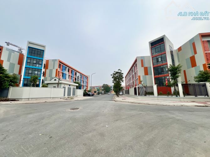 Bán nhà Nguyễn Lam 3 tầng x 70m Mt 5m đg oto tránh kinh doanh tốt giá nhỉnh 9 tỷ - 4