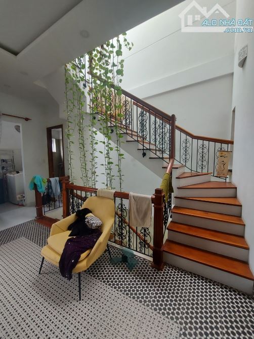 Bán Nhà Đường Chính Hữu, Lô Góc, 121m2, Gần Biển, Kinh Doanh, Giá Đầu Tư - 1