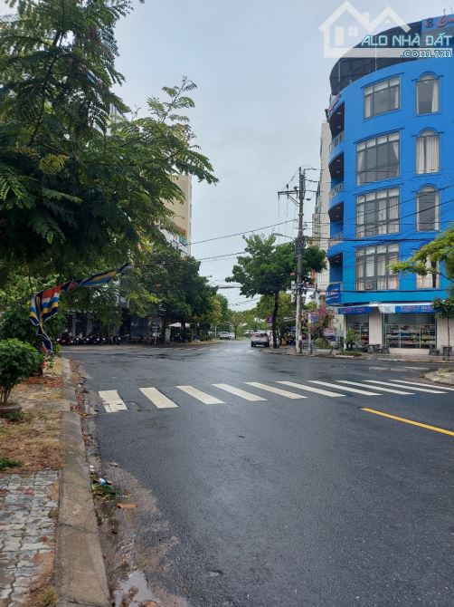 Bán Nhà Đường Chính Hữu, Lô Góc, 121m2, Gần Biển, Kinh Doanh, Giá Đầu Tư - 2