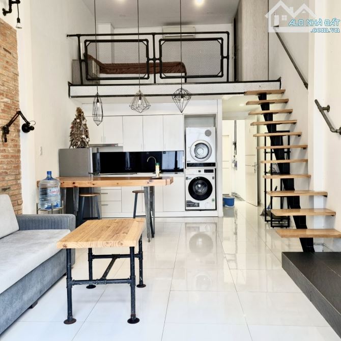 Duplex full nội thất máy giặt riêng, ngay cầu Calmette Quận 1