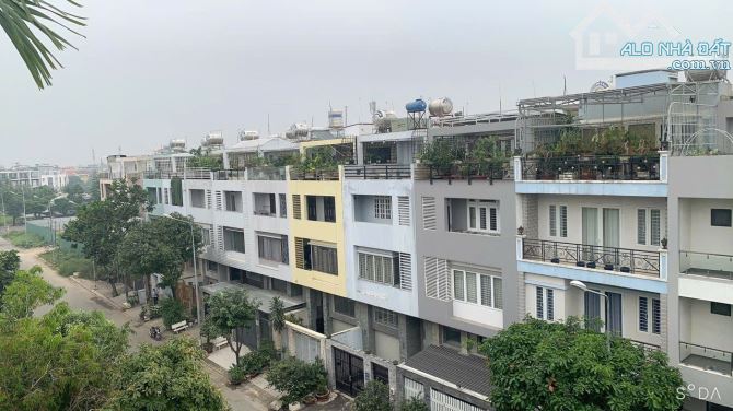 Bán nhà 6x20m, 4T đường 16m Đặng Thùy Trâm, mặt sau là công viên lớn nhất khu, giá 17,5 tỷ