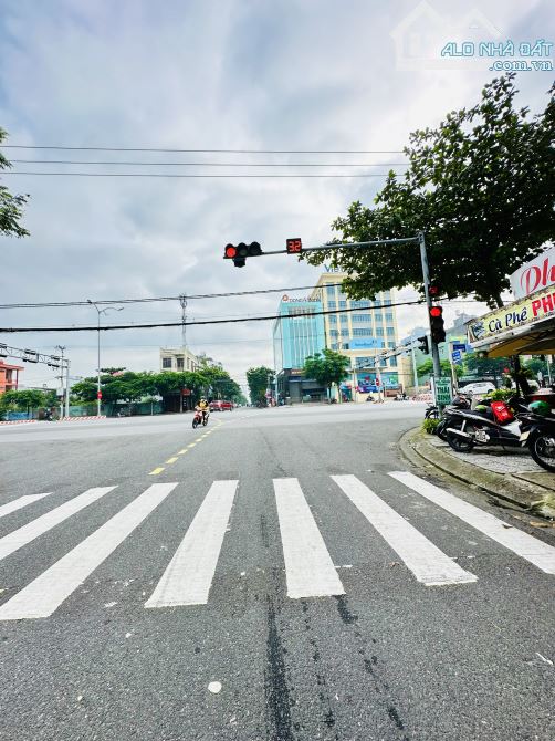 Bán lô Trần Thánh Tông sát Dương Thừa Vũ , 100m2 , Đông Bắc - Gía 9,5 tỷ