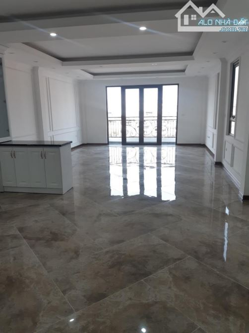 Hiếm mặt phố Hoàng Văn Thái 7 tầng thang máy lô góc 3 thoáng 70m, giá 25.9 tỷ - 2