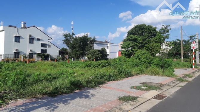 Trả nợ cần bán gấp lô đất biệt Thự đường Trần Quang Diệu, P.Long Toàn, TP Bà Rịa - 2