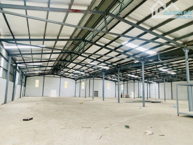 Cho thuê 2000m2 nhà xưởng trong kcn Nguyên Khê