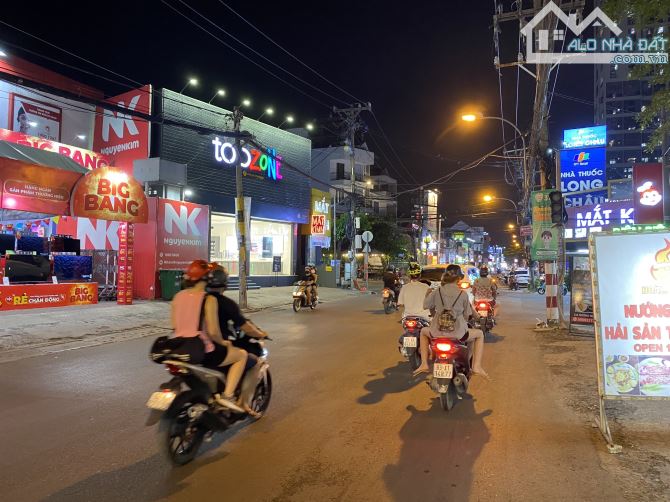 Bán MTKD Nguyễn Duy Trinh, Bình Trưng Đông, Quận 2. 11 x 30m. 55 tỷ - 2