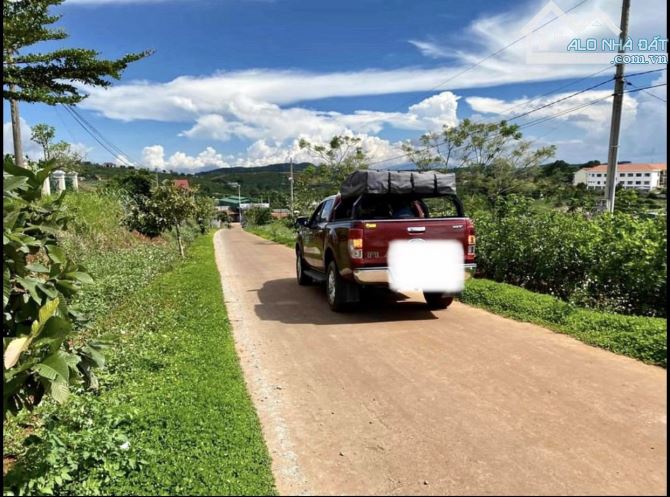 ✨ 625m2 có 200m2 ONT, Ngang 11.4M Mặt tiền Bê tông, thế đất dương, View Hồ mát mẻ - 889 Tr