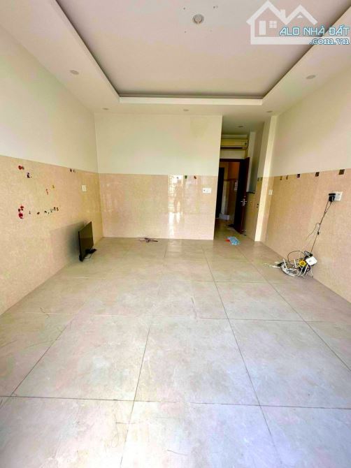 BÁN NHÀ ĐẸP MẶT TIỀN HÀN HẢI NGUYỄN QUẬN 11 - 5TẦNG 6PN 81M2 NỞ HẬU - CHỈ 15,2 TỶ TL. - 11
