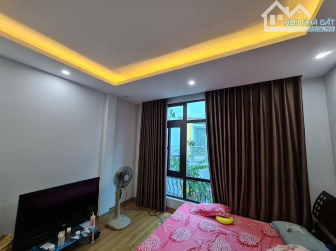 Bán nhà Minh Khai , cơ hội có 102 , 51m2 , 5,1 tỷ , Nhà dân xây chắc chắn , tiện ra ô tô - 5