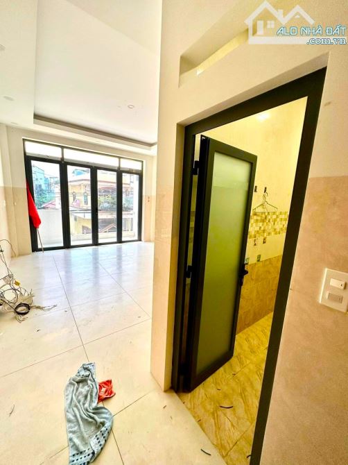 BÁN NHÀ ĐẸP MẶT TIỀN HÀN HẢI NGUYỄN QUẬN 11 - 5TẦNG 6PN 81M2 NỞ HẬU - CHỈ 15,2 TỶ TL. - 5