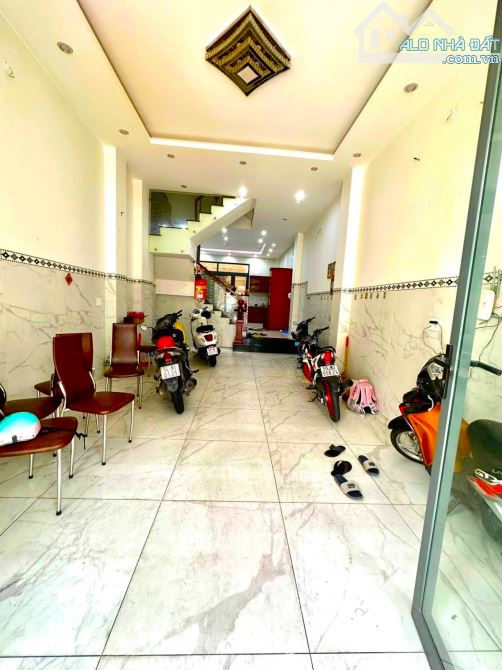 BÁN NHÀ ĐẸP MẶT TIỀN HÀN HẢI NGUYỄN QUẬN 11 - 5TẦNG 6PN 81M2 NỞ HẬU - CHỈ 15,2 TỶ TL. - 6