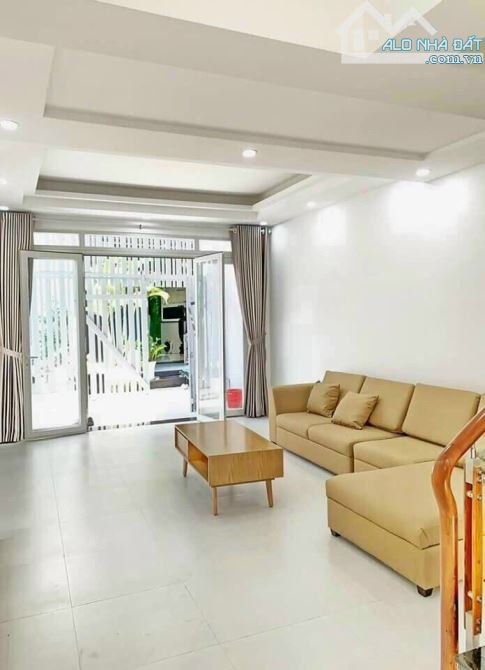 Ban nha MT, 2 lầu, mới đẹp, đường HUỲNH TẤN PHÁT. Q7. Dt: 4.5m x 18m. Giá: 12 tỷ. - 1