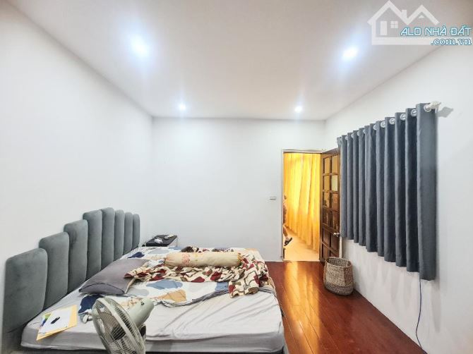 Bán nhà mặt phố Kim Ngưu 77m 5 tầng 21 tỷ