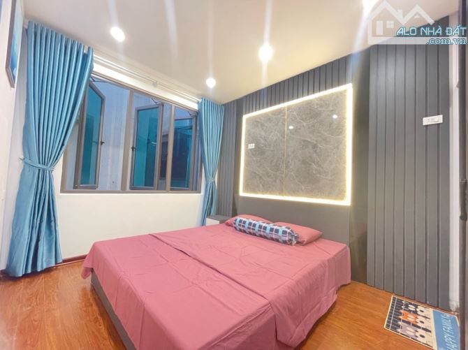 2,68 TỶ - 4 TẦNG - SỔ ĐỎ RIÊNG - Ô TÔ TẬN CỬA - CÁCH MẶT PHỐ 10M - TRUNG TÂM HAI BÀ TRƯNG