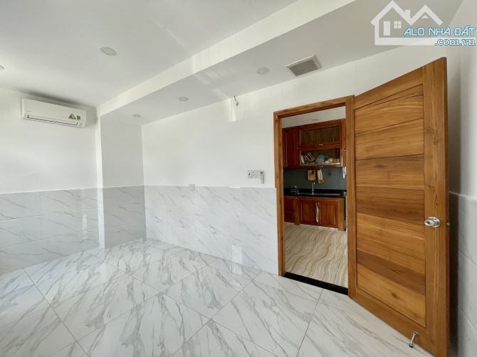 Bán nhà góc 222 MT đường Cống Quỳnh, P. Nguyễn Cư Trinh, Q.1 giá 23.999 tỷ 4,3x12m 2 tầng