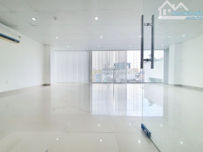 Cho thuê nhà Hầm 5 Tầng sàn trống suốt 700m2 Lương định của An Phú Quận 2 - 1
