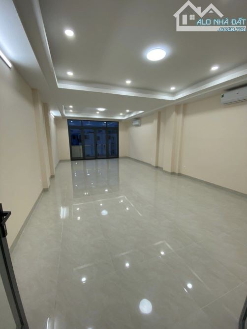 NHÀ MỚI TINH GỒM 4 TẦNG CÓ THANG MÁY LƯƠNG ĐỊNH CỦA  AN PHÚ GIÁ 35TR/TH - 1