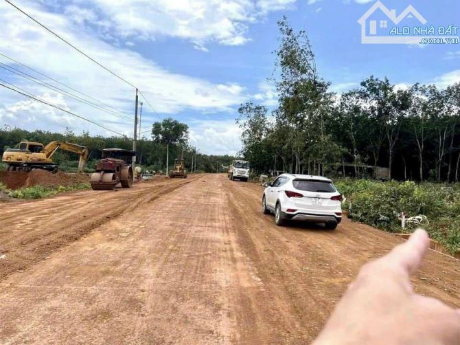 Cần bán 2 sào đất đường lớn sắp lên nhựa gần KCN 700ha, giá 390trđ có hổ trợ NH - 1