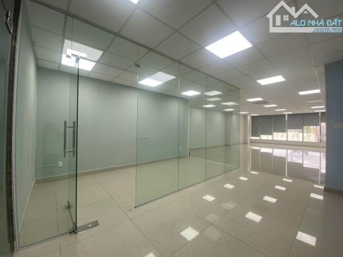 Cho Thuê Văn Phòng Đường Nguyễn Thi, Quận 5. DT 60m2 và 85m2 - 15 triệu/ tháng - 1
