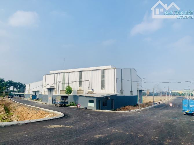 Cho thuê 2000m2 có nghiệm thu PCCC ccn đan phượng - 1