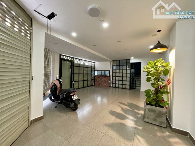 Bán nhà góc 222 MT đường Cống Quỳnh, P. Nguyễn Cư Trinh, Q.1 giá 23.999 tỷ 4,3x12m 2 tầng - 2