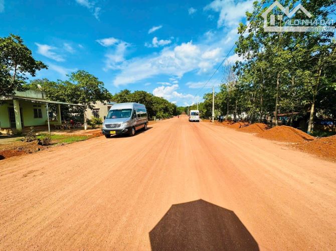 Cần bán 2 sào đất đường lớn sắp lên nhựa gần KCN 700ha, giá 390trđ có hổ trợ NH - 2