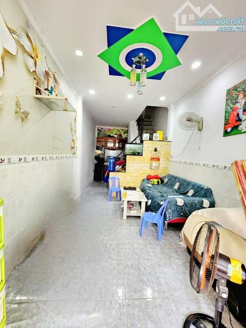 Chủ gửi bán gấp nhà Q.Gò Vấp, P.14,  hẻm 965// Quang Trung 3 tỷ 750tr/ 37m2 sổ hồng 1L - 2
