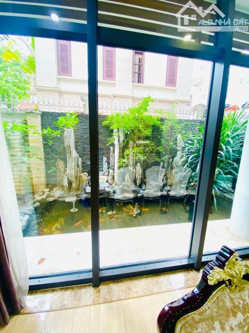 Nhà KĐT Dịch Vọng Công viên Cầu Giấy 268m mặt tiền 16m 74tỷ - 2
