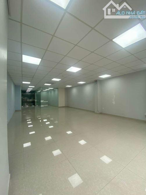 Cho Thuê Văn Phòng Đường Nguyễn Thi, Quận 5. DT 60m2 và 85m2 - 15 triệu/ tháng - 3