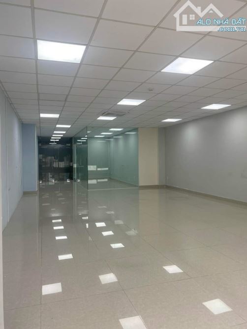 Cho Thuê Văn Phòng Đường Nguyễn Thi, Quận 5. DT 60m2 và 85m2 - 15 triệu/ tháng - 4