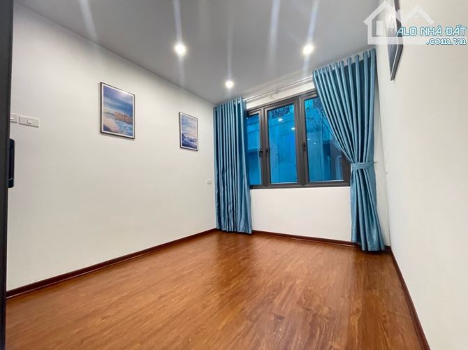 2,68 TỶ - 4 TẦNG - SỔ ĐỎ RIÊNG - Ô TÔ TẬN CỬA - CÁCH MẶT PHỐ 10M - TRUNG TÂM HAI BÀ TRƯNG - 6