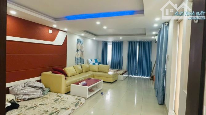 Nhà biệt thự 5 lầu , có 6 PN, 6 tolet, 2 khách, bếp, sân thượng, gara ô tô, ... nội thất x - 2