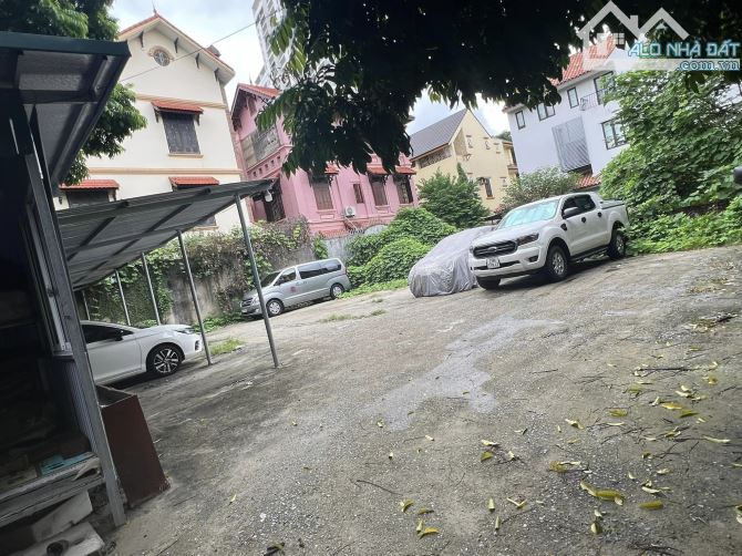 BÁN  ĐẤT BIỆT THỰ  NGÕ 40  XUÂN LA TÂY HỒ 60 TỶ 330m2 MT 32m VỈA HÈ Ô TÔ TRÁNH KINH DOANH - 2